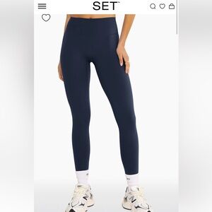 SET ACTIVE LEGGINGS NWT - Navy